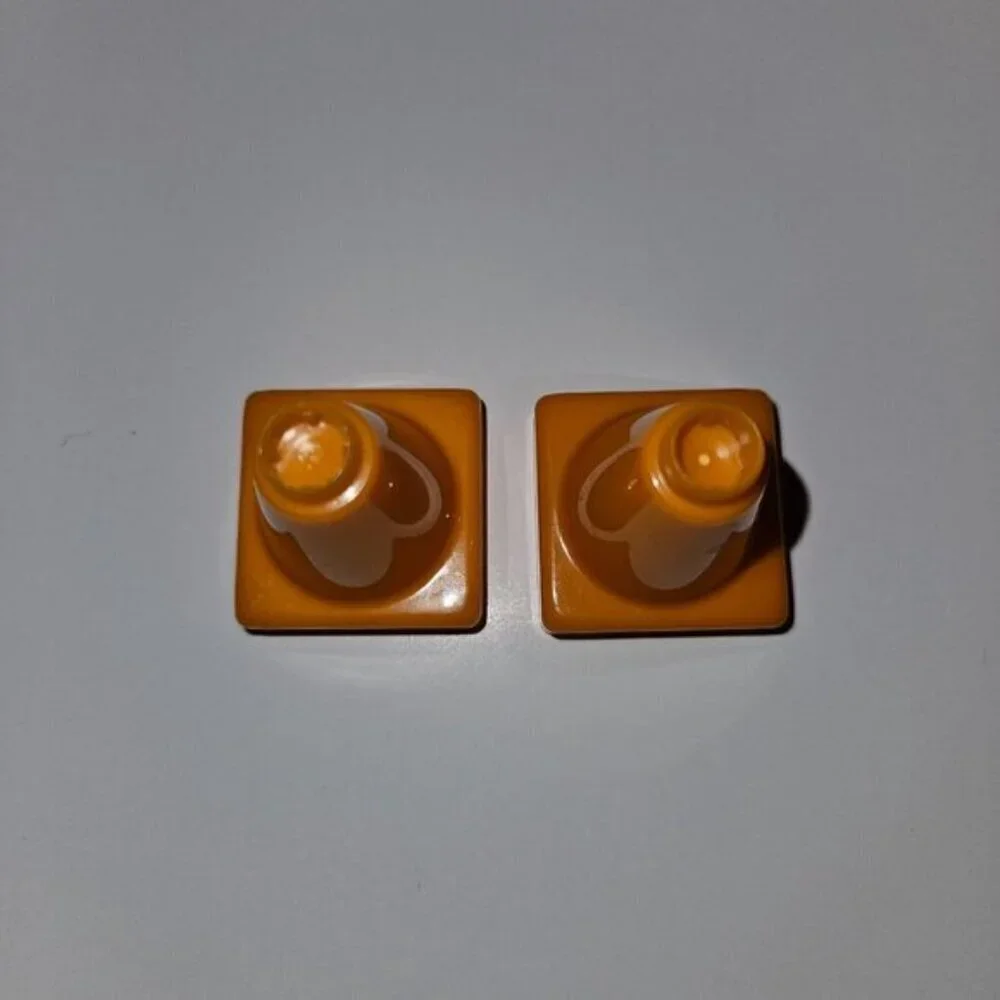 Mega Bloks Construction Toy Lot 2 Builders Cat Workers 2 Orange Safety Cones